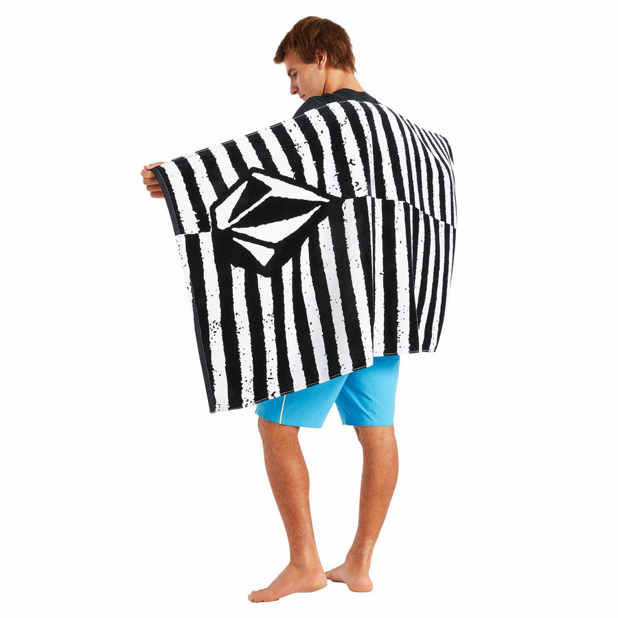 JUXTPOSE TOWEL - BLACK