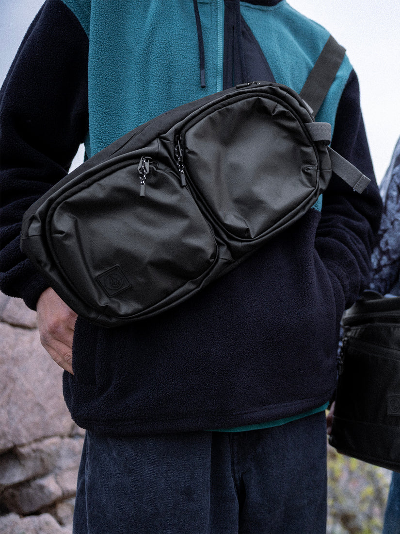 VENTURE SLING PACK - BLACK